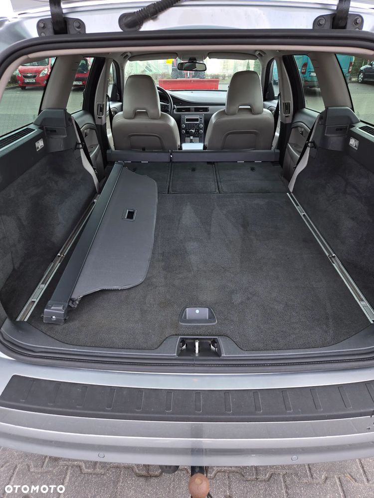 Volvo V70 2.0D Momentum - 10