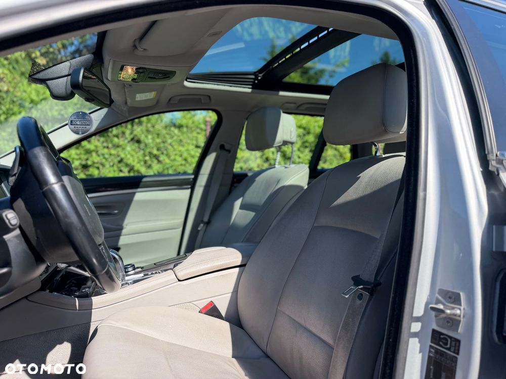BMW Seria 5 530d Sport-Aut Luxury Line - 12