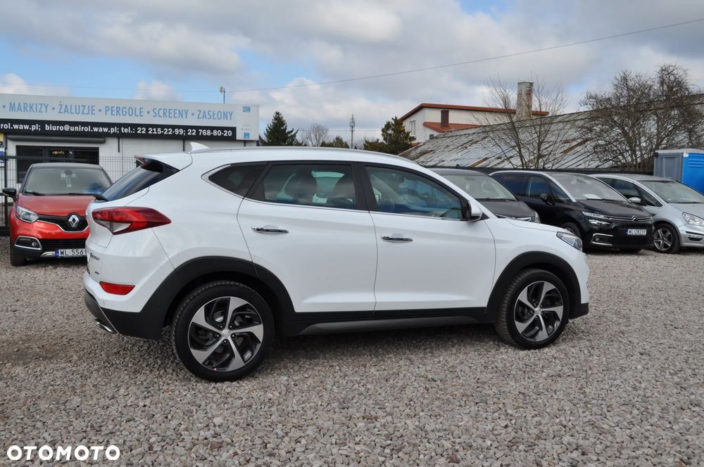 Hyundai Tucson 2.0 CRDI 4WD Automatik Premium - 6