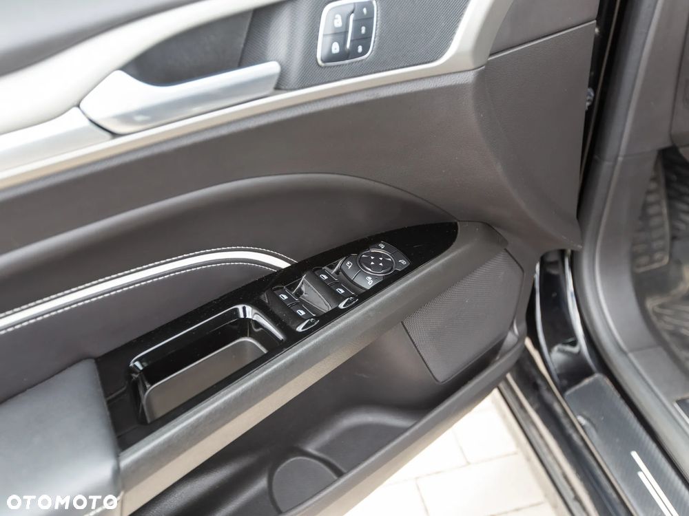 Ford Mondeo 2.0 EcoBoost STart-Stopp Autom Vignale - 20