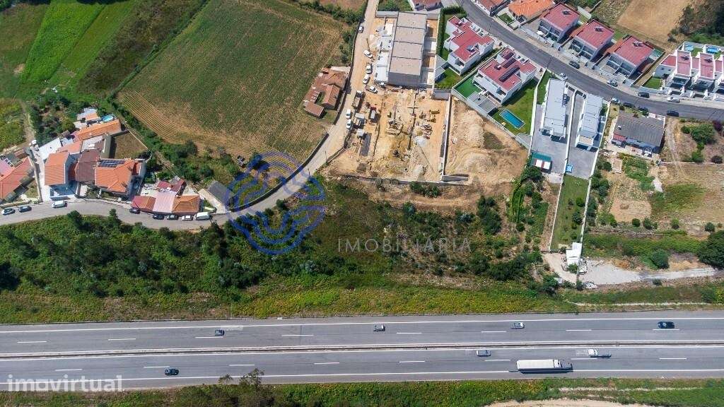 Terreno com projeto em fase de aprovação. Próximo do acesso da auto es - Vista 3