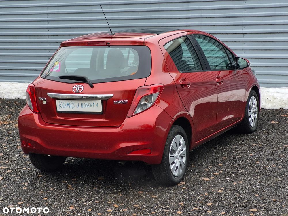 Toyota Yaris 1.33 Premium - 4