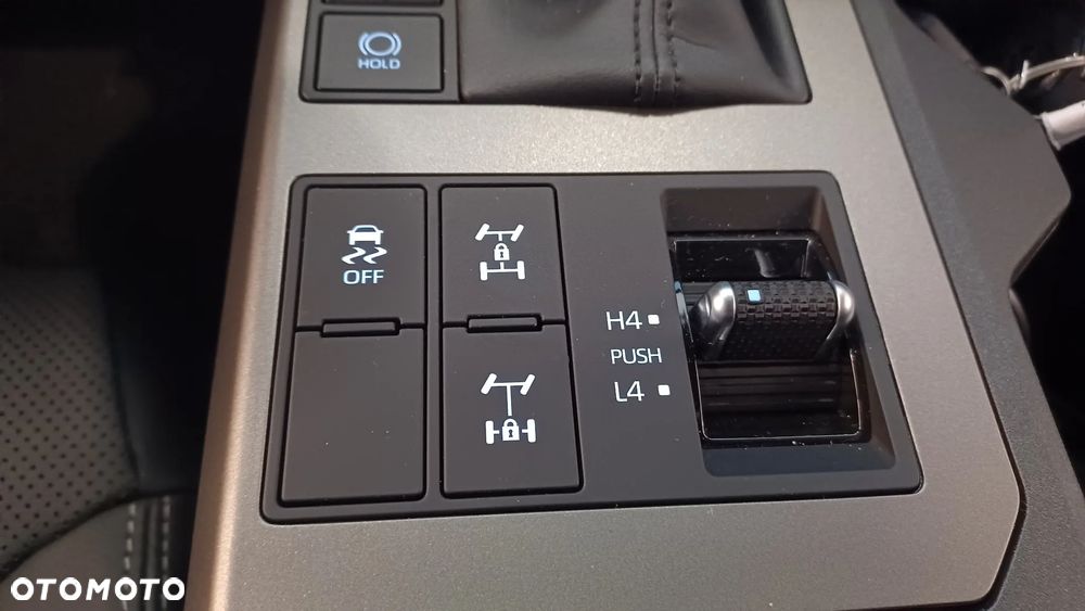 Toyota Land Cruiser - 18