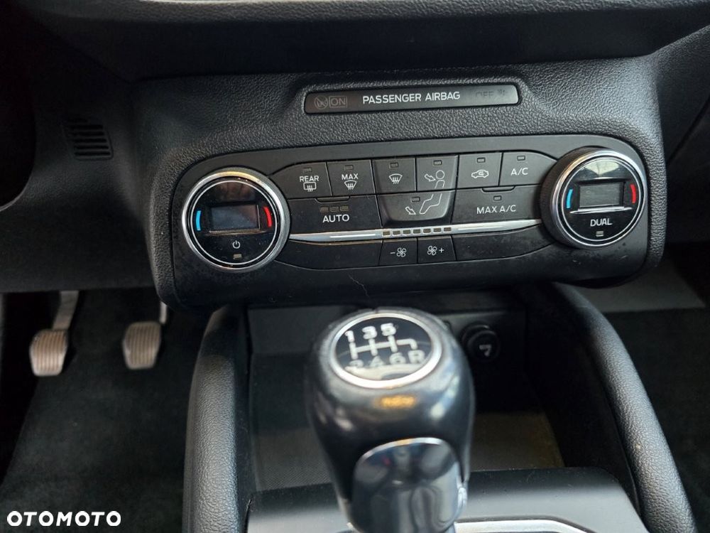 Ford Focus 1.0 EcoBoost Trend Edition Business - 9