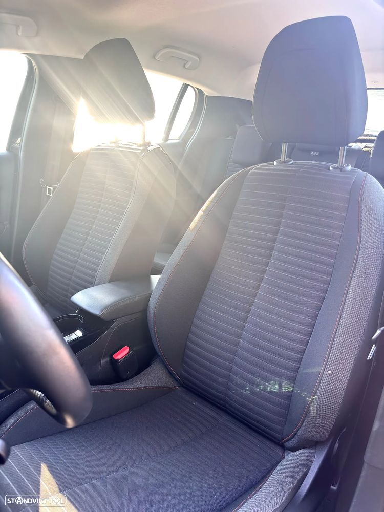 Peugeot e-208 Active Pack - 11