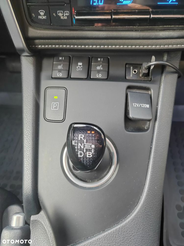 Toyota Auris - 12