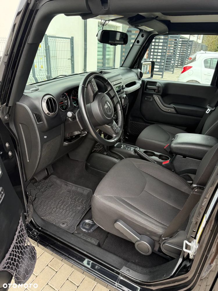 Jeep Wrangler Unlimited 3.6 Automatik JK Final Edition - 8