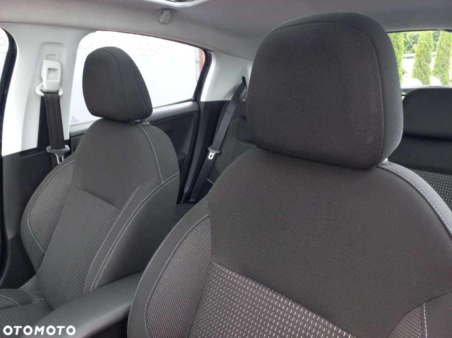 Peugeot 208 - 13