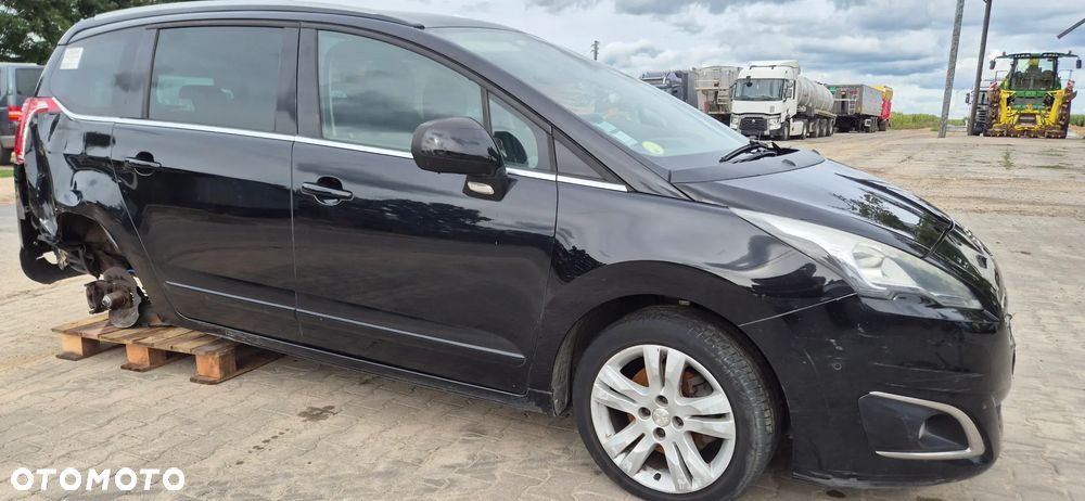 Peugeot 5008 - 5