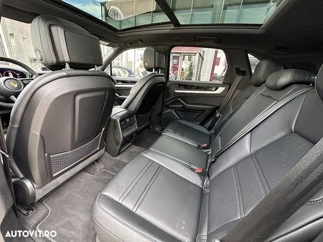 Porsche Cayenne E-Hybrid - 10