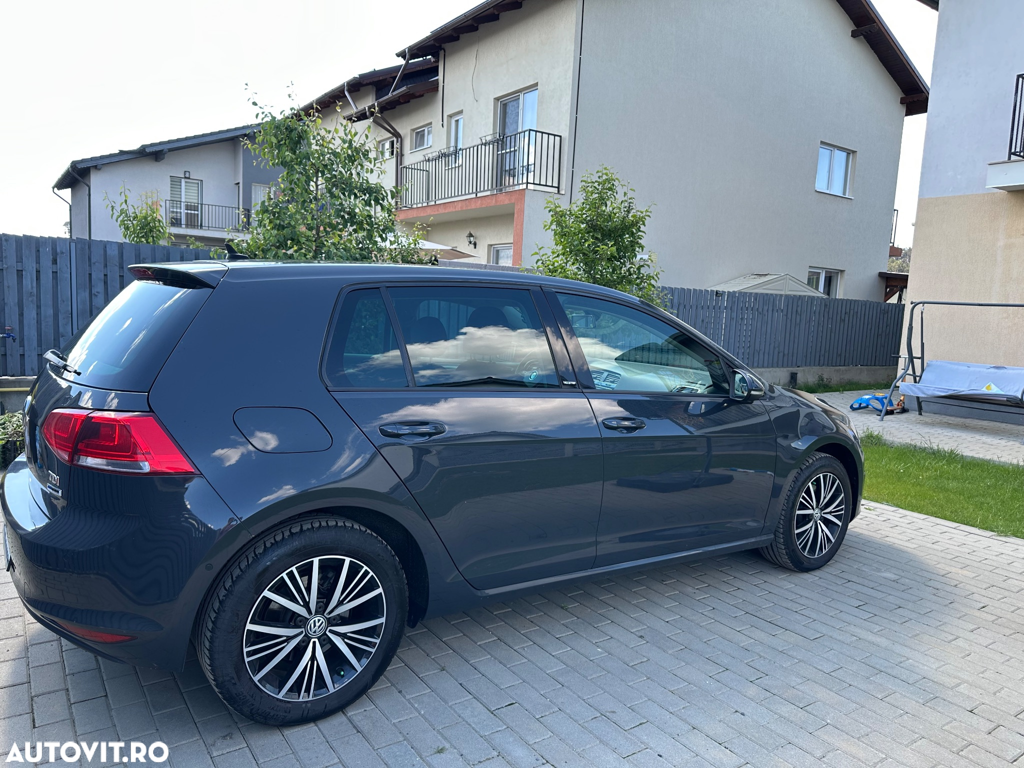Volkswagen Golf - 5