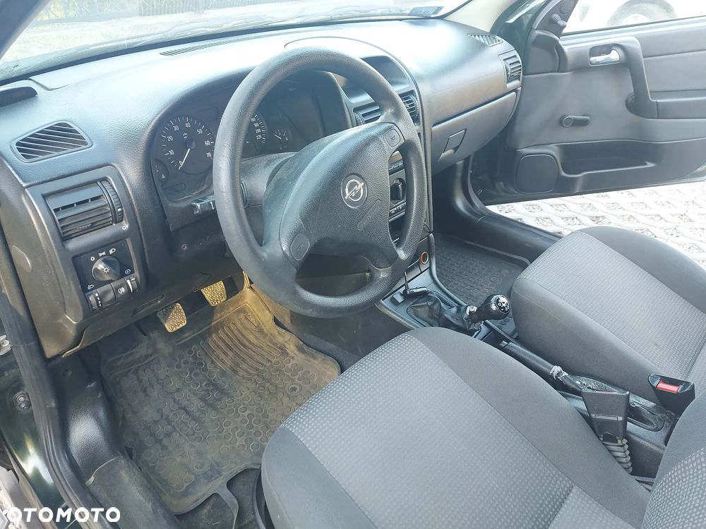 Opel Astra 1.4 - 13