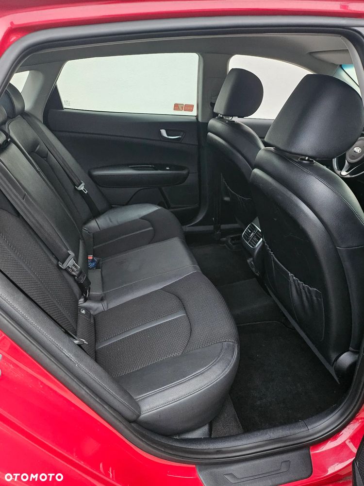 Kia Optima 2.0 L - 14
