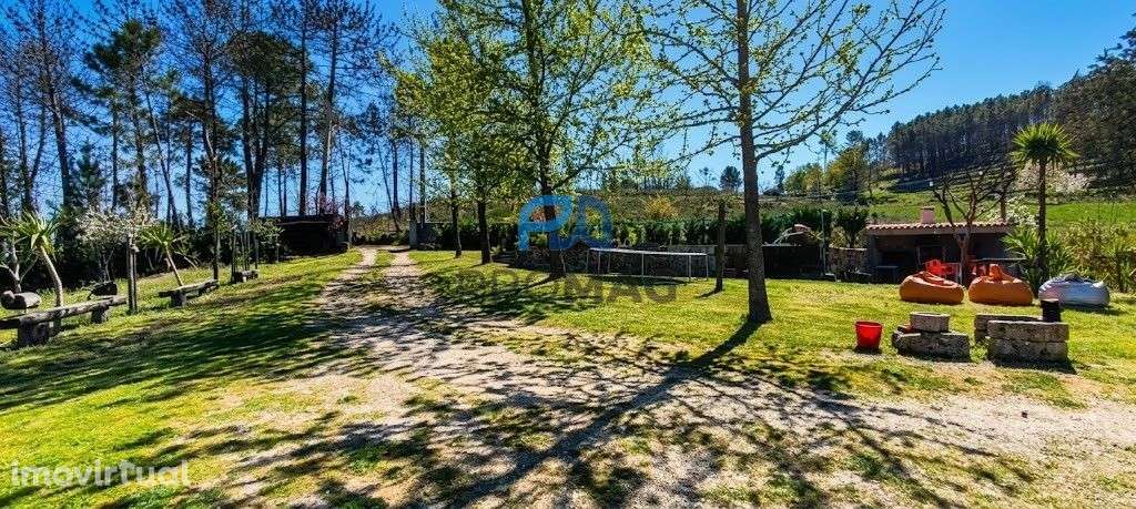 Quinta com 3 artigos urbanos, piscina e 9,4 ha em Resende - Grande imagem: 4/59