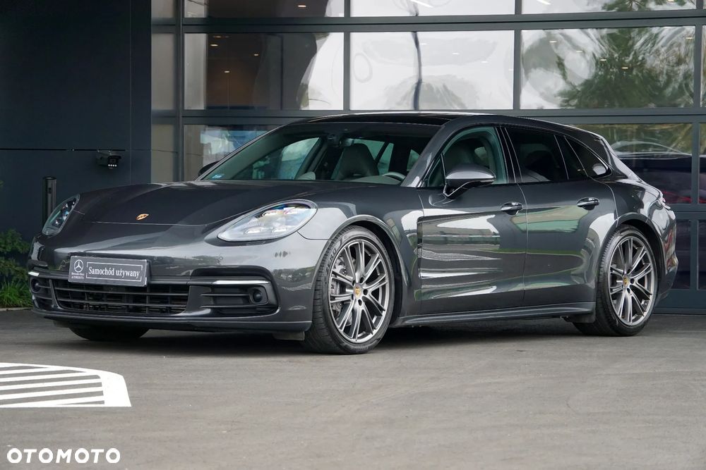 Porsche Panamera 4 Sport Turismo - 3