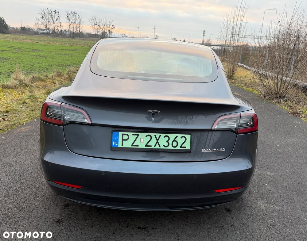 Tesla Model 3 - 14