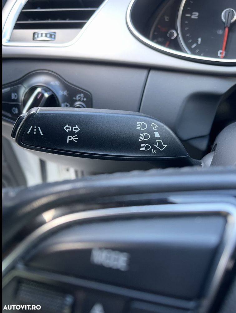 Audi A4 2.0 TDI DPF quattro S tronic Ambiente - 11