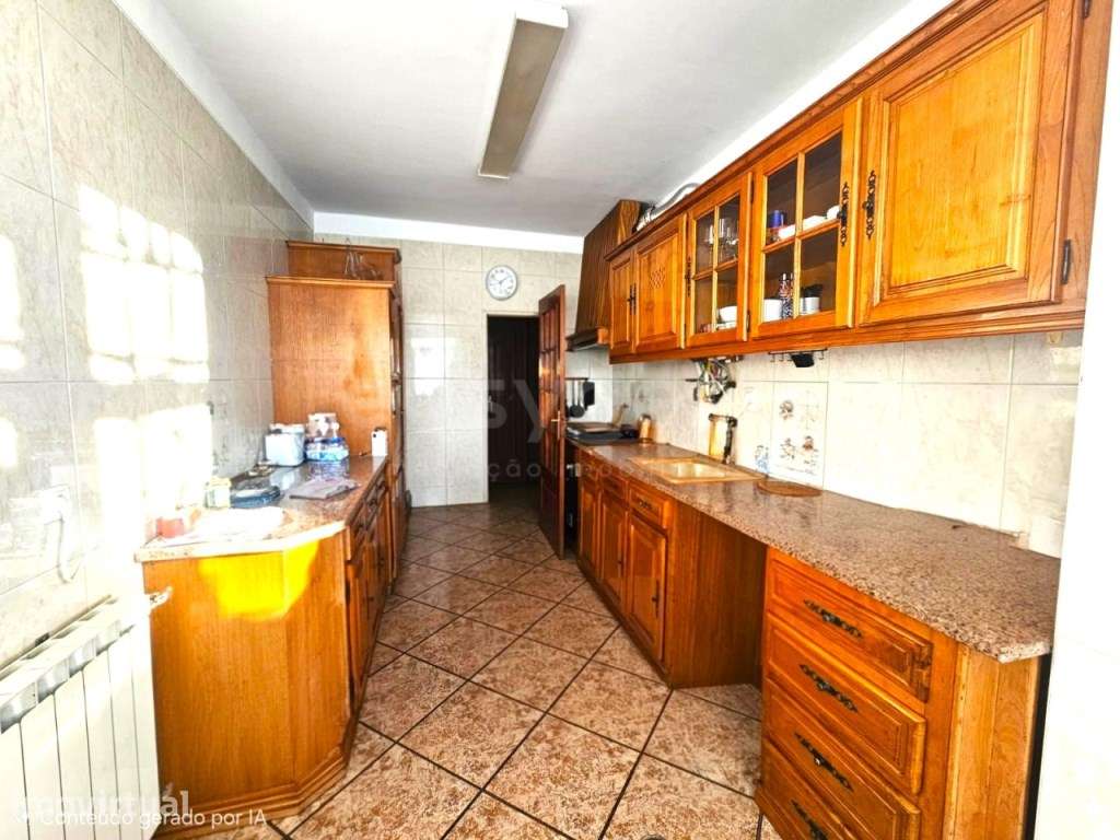 Apartamento T3 Duplex com Terraço, localizado em Abraveses - Grande imagem: 3/20