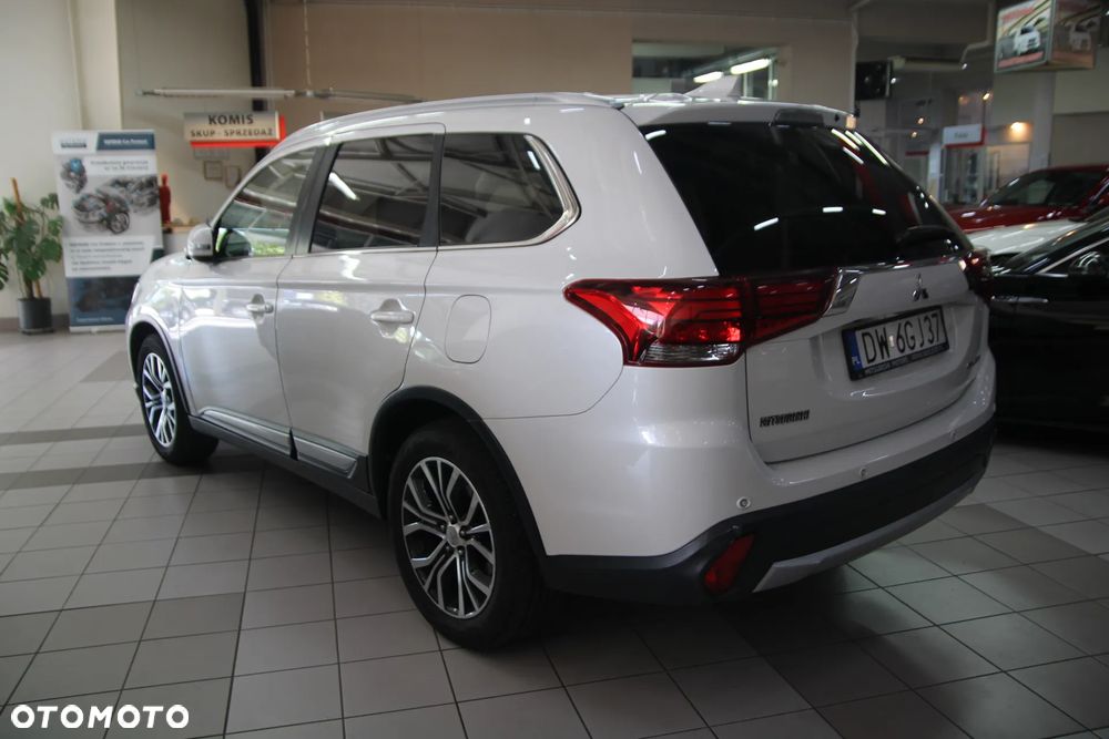Mitsubishi Outlander 2.0 Intense 4WD CVT - 3