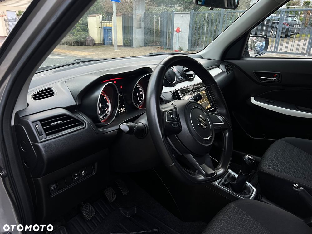 Suzuki Swift 1.2 Dualjet Hybrid Club - 21