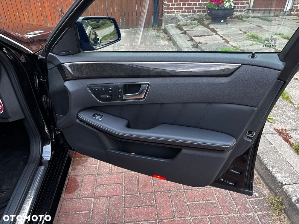 Mercedes-Benz Klasa E 500 Avantgarde - 19
