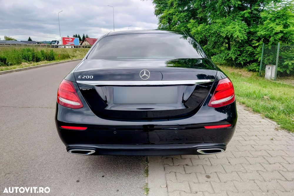 Mercedes-Benz E 200 Aut. - 15