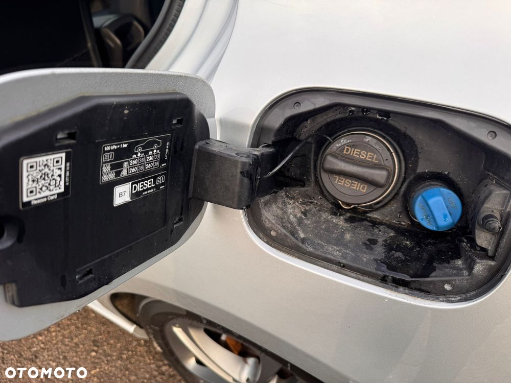 Mercedes-Benz Klasa A 180 d Edition 1 7G-DCT - 27