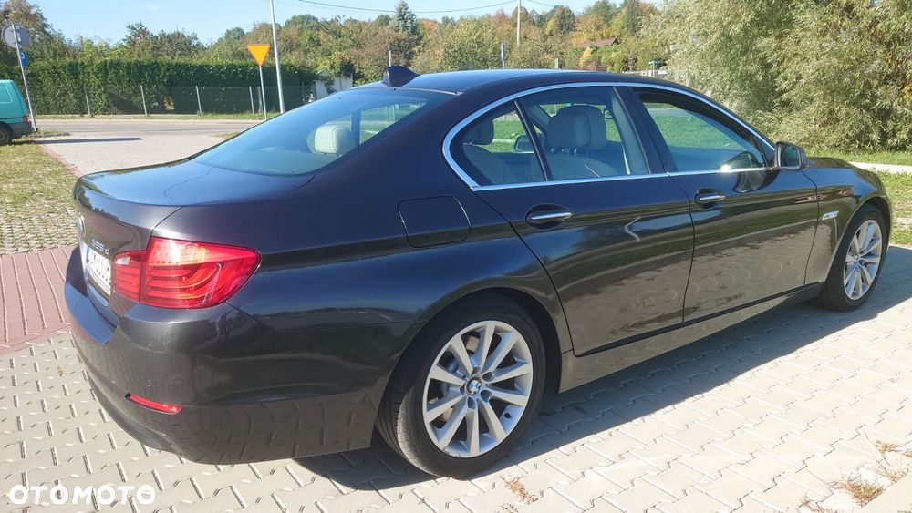 BMW 5 Series 2013 photo 2