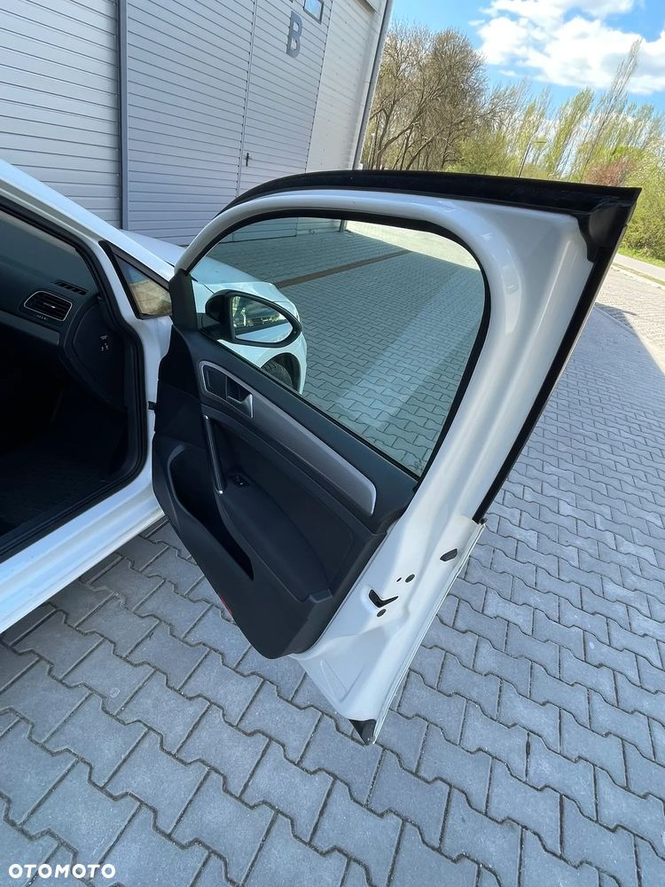 Volkswagen Golf 1.6 TDI BlueMotion Technology Trendline - 25