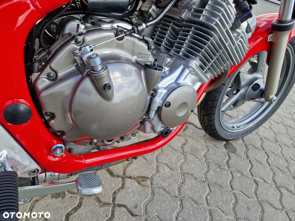 Yamaha XJ - 9