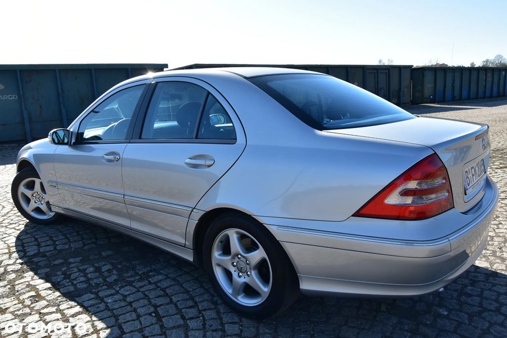 Mercedes-Benz Klasa C 180 Kompressor Automatik Avantgarde - 35