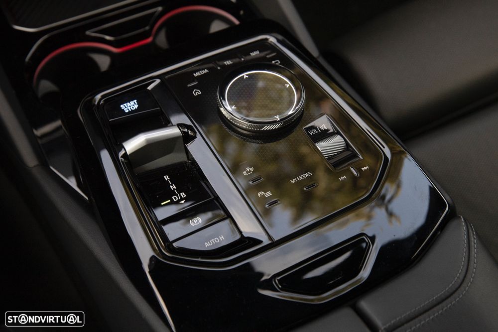 BMW i5 M60 xDrive Pack Desportivo M Pro - 26