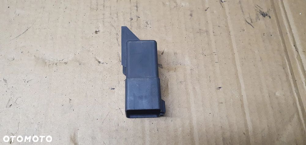 Przekaźnik świec żarowych VW Golf V Plus 1.9 TDI 03G907282A - 4