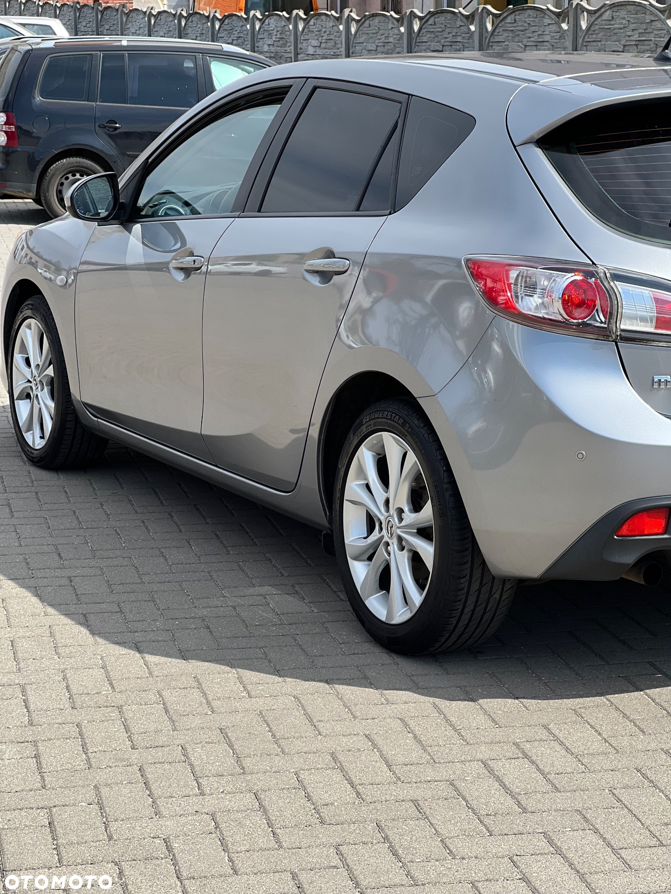 Mazda 3 1.6 Active + - 6