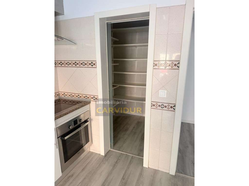 Apartamento T3 na Quinta do Conde | 110 m² | Excelente oportunidade - Grande imagem: 5/21