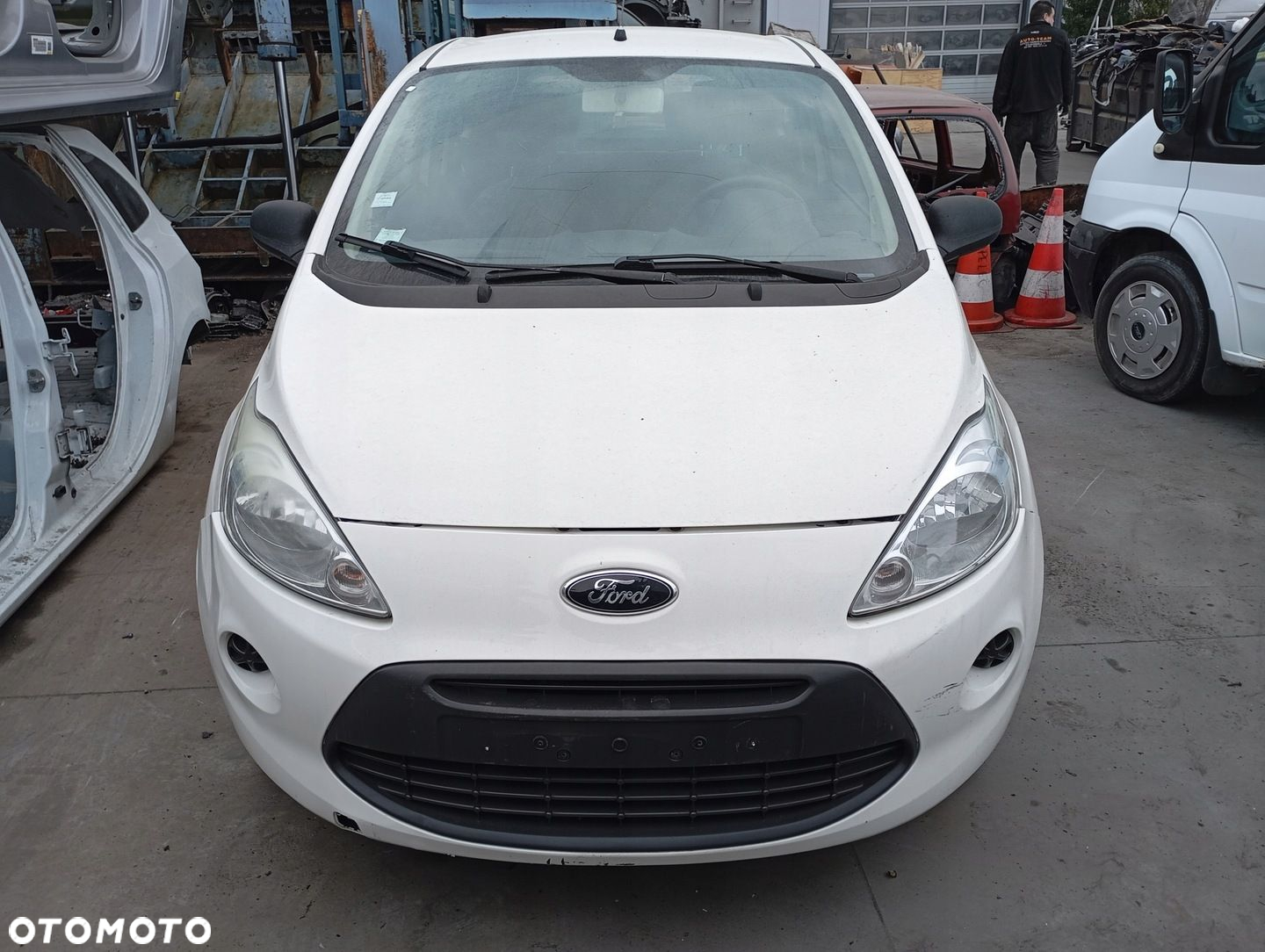 FORD KA II 2 MK2 1.2 PRZÓD ZDERZAK BŁOTNIK MASKA LAMPA REFLEKTOR BIAŁY F9 - 2