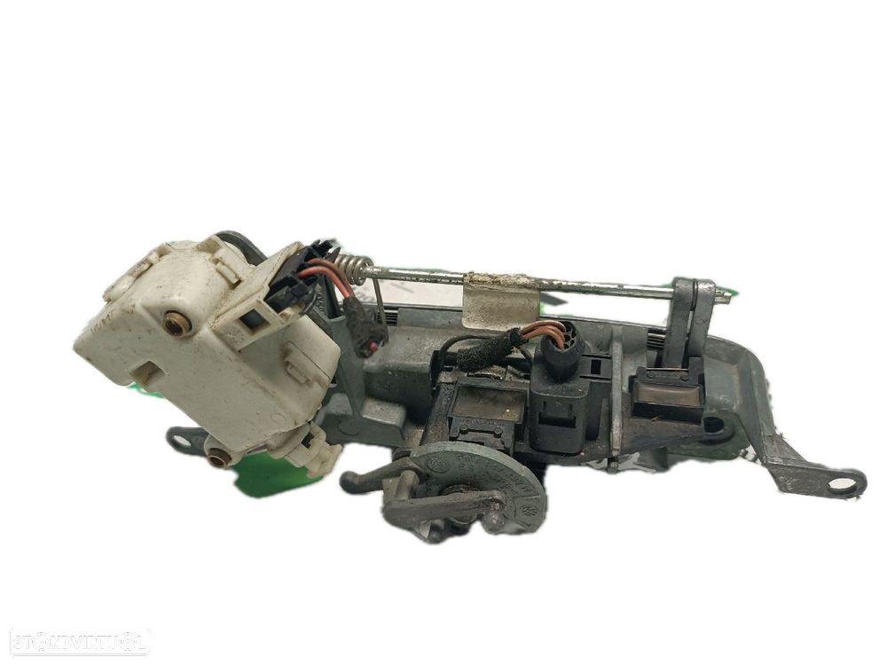 Interruptor / Switch / Botão Da Mala Volkswagen Polo (9N_) - 2