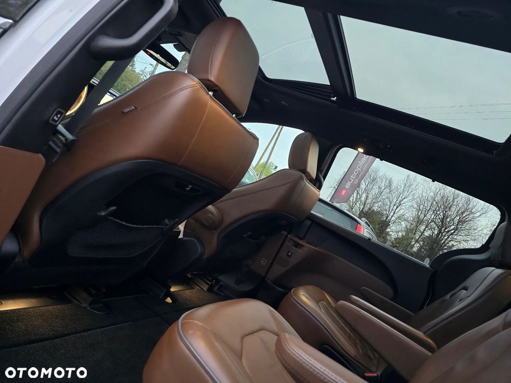 Chrysler Pacifica - 31