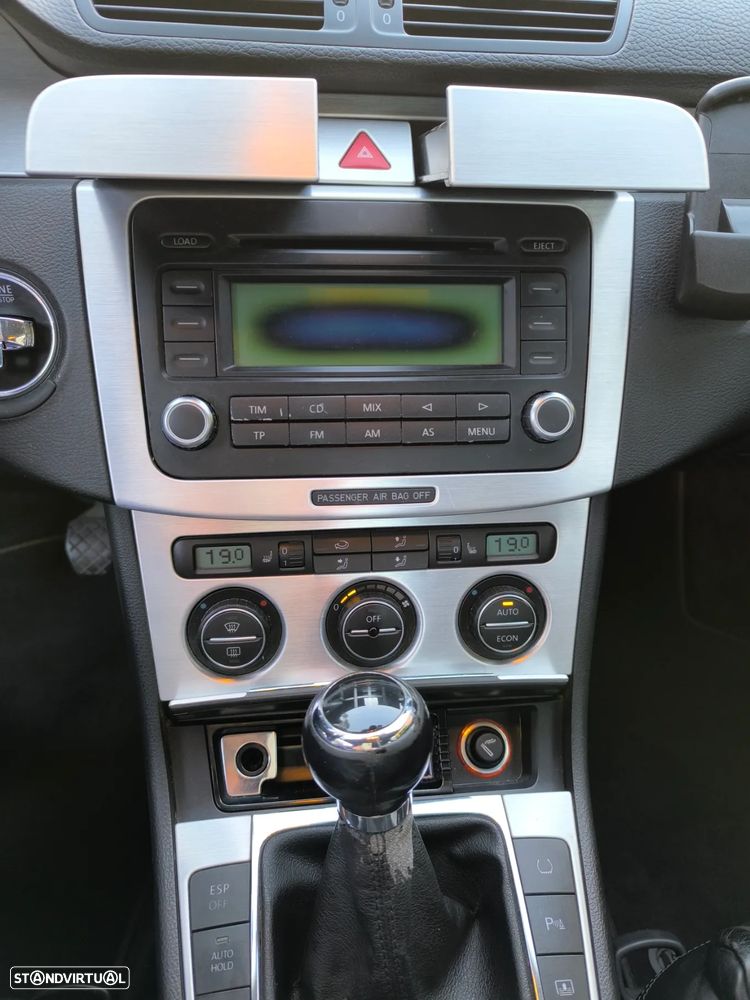 VW Passat 2.0 TDI Highline - 8