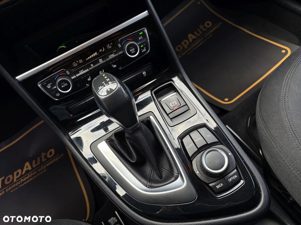 BMW Seria 2 218d Sport-Aut Advantage - 32