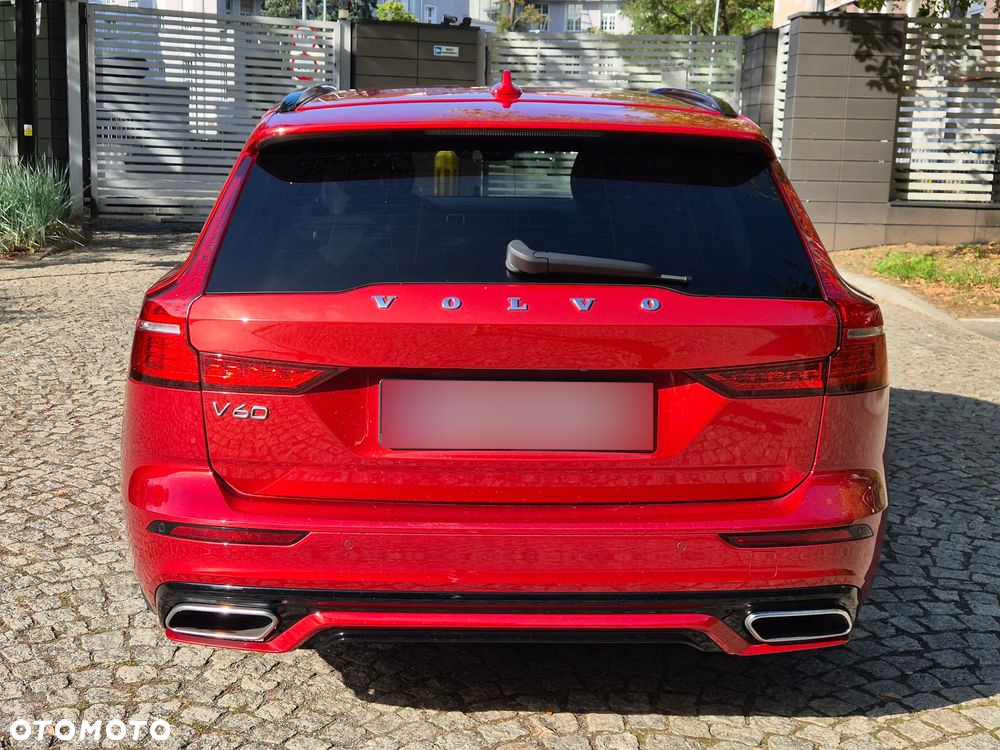 Volvo V60 B3 B R-Design - 6