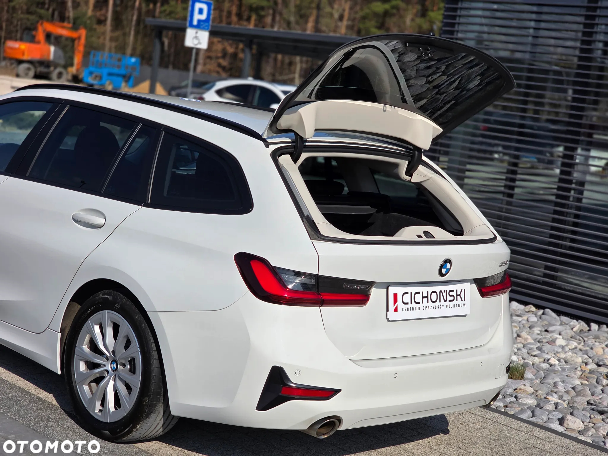 BMW Seria 3 318i Sport - 22