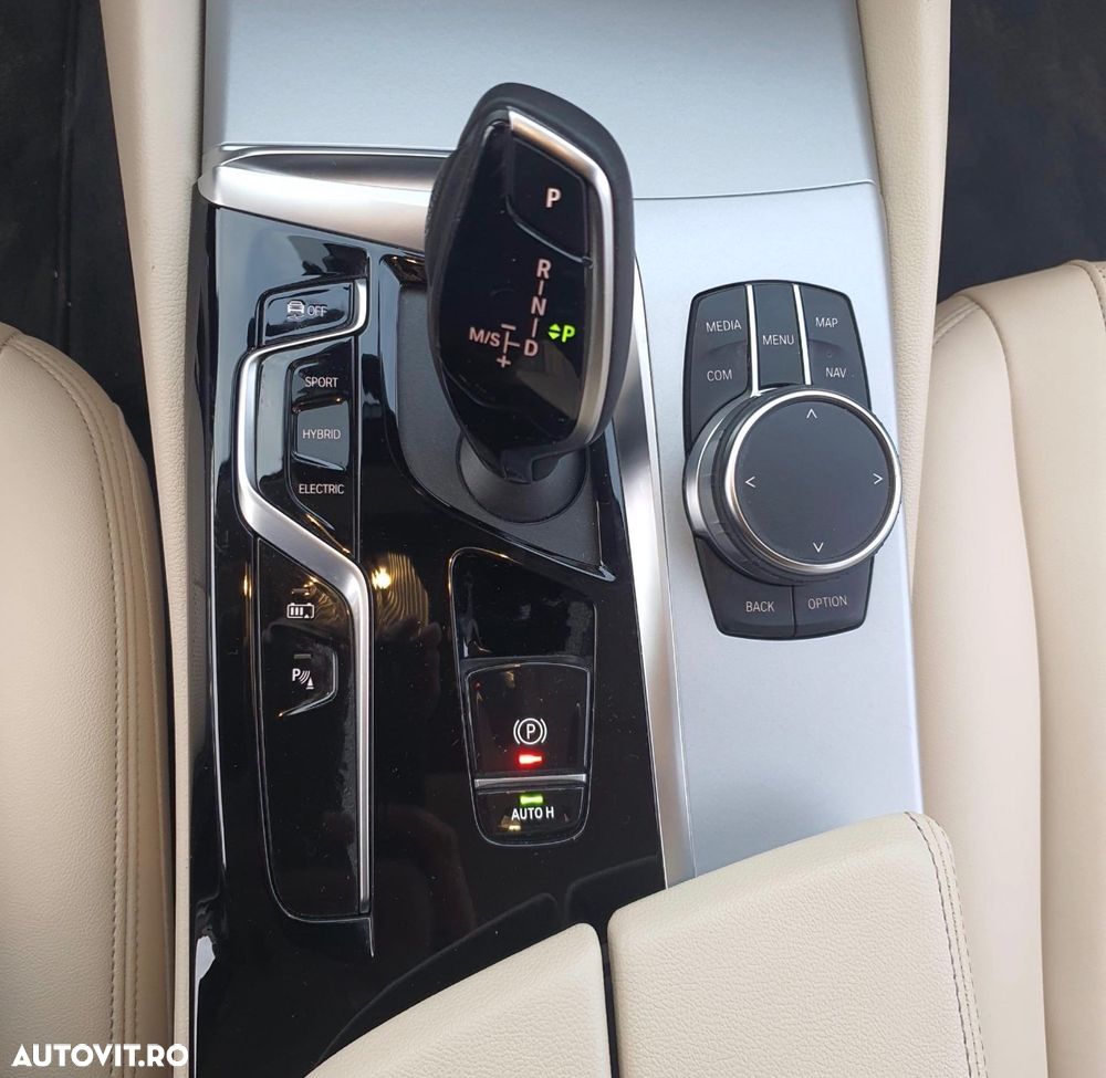 BMW Seria 5 530e iPerformance Aut. - 22