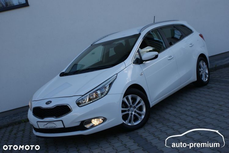 Kia Ceed 1.6 GDI Dream Team Edition - 36