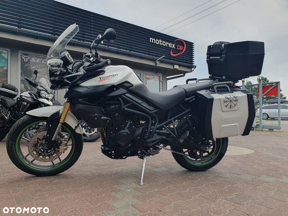 Triumph Tiger - 1