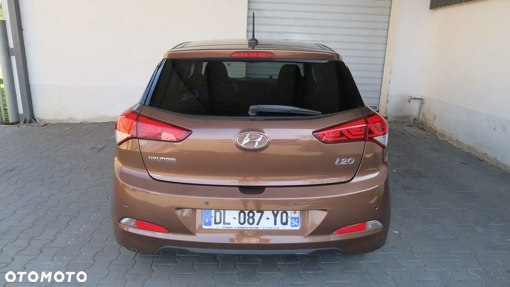 Hyundai i20 blue 1.2 YES Gold - 11
