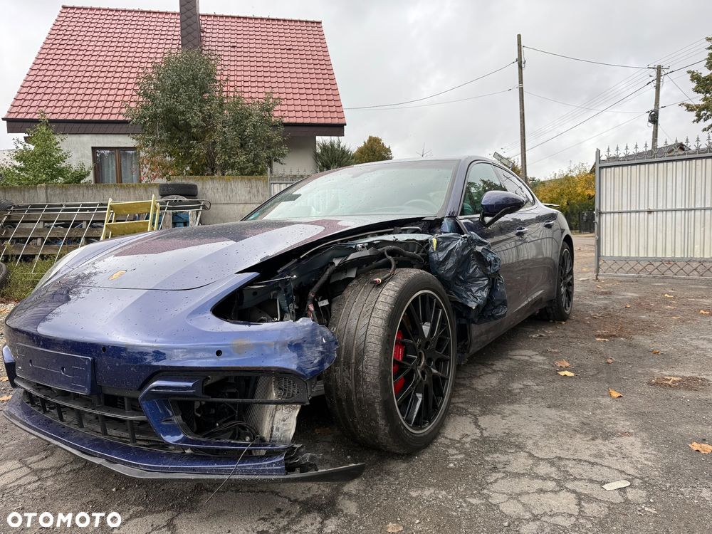 Porsche Panamera GTS - 21