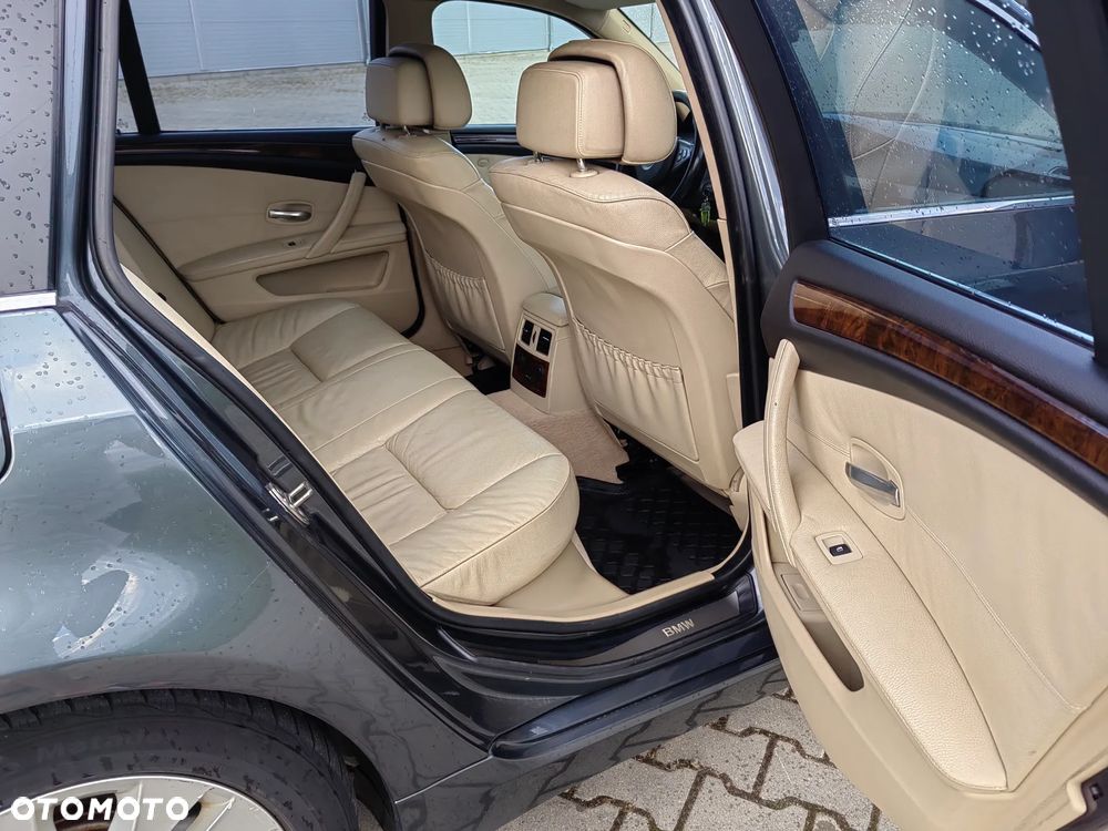 BMW Seria 5 520d Touring - 10