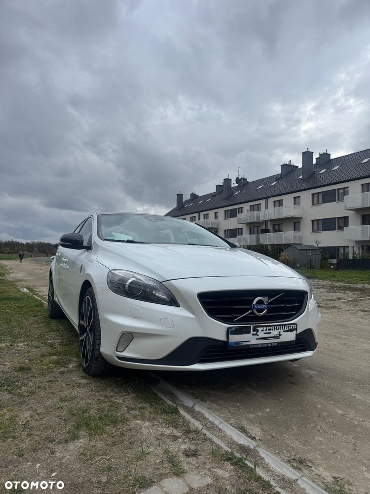 Volvo V40 D4 Drive-E R-Design Momentum - 2
