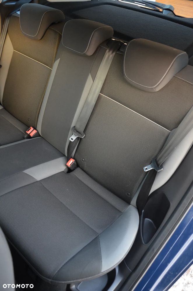 Ford Focus 1.6 Ambiente Start - 12